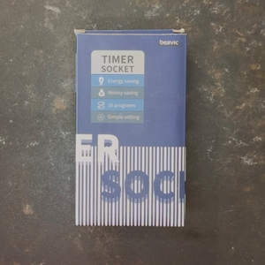 Karton der getesteten Zeitschaltuhr von Besvic von oben.