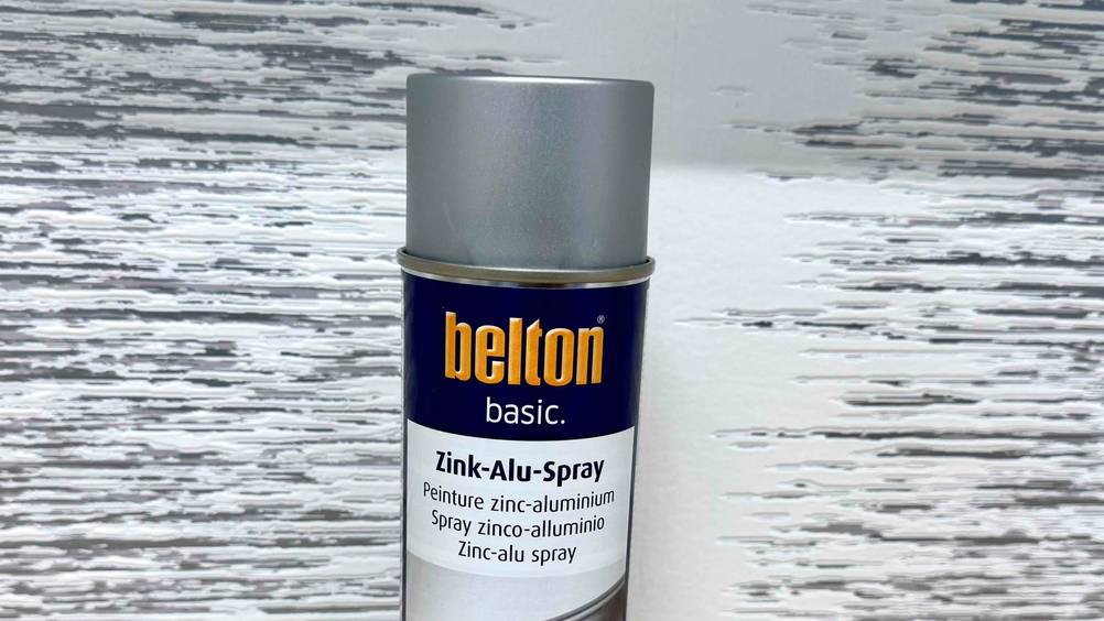 Zink-Alu-Spray getestet: Nahaufnahme der Dose mit Logo und Artikelbezeichnung.