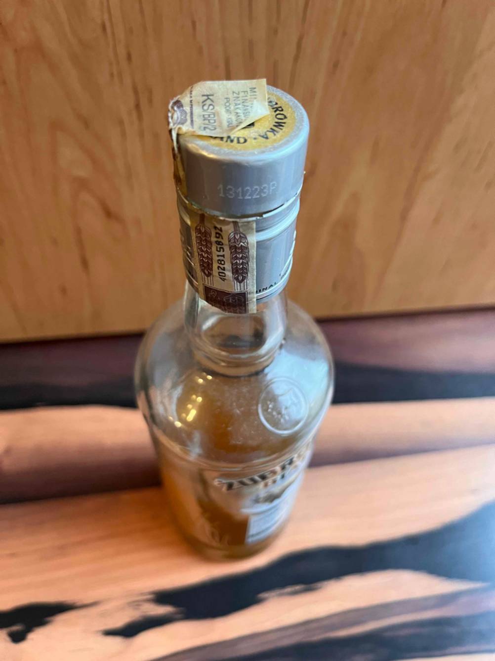 Detailansicht des Flaschenverschluss von getestetem polnischen Wodka.