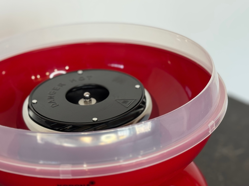 Detailansicht der Schale der getesteten Zuckerwattemaschine von Korona.