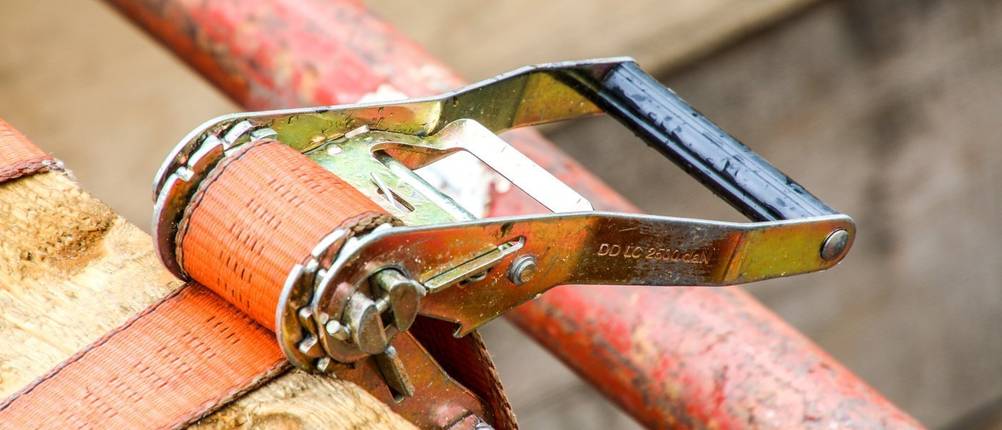 zurrgurt-mit-ratsche-aus-metall