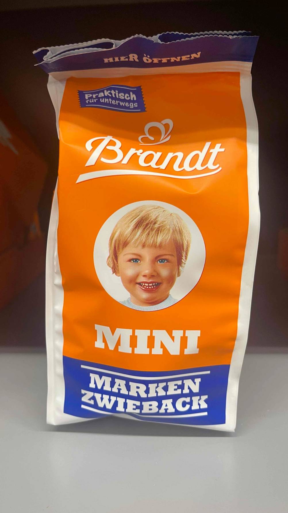 Frontansicht einer Packung Zwieback Mini im Test.