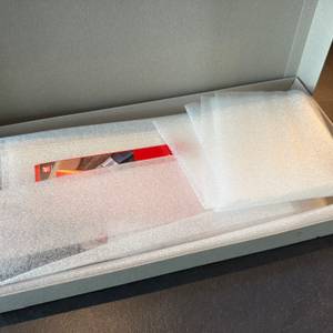 Der geöffnete Karton mit den Messern vom Zwilling 1002451.