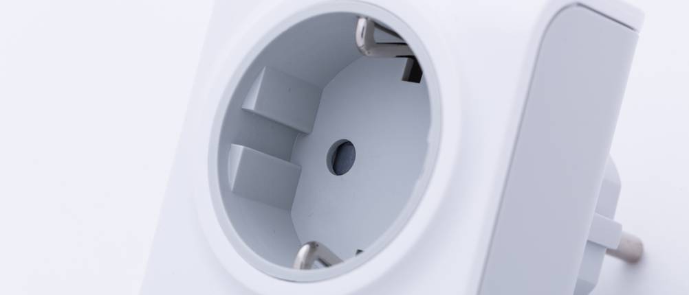 Zwischenstecker-mit-Schalter-Test
