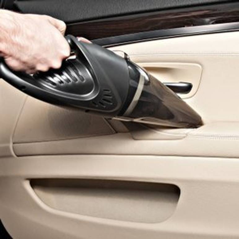 handstaubsauger im auto