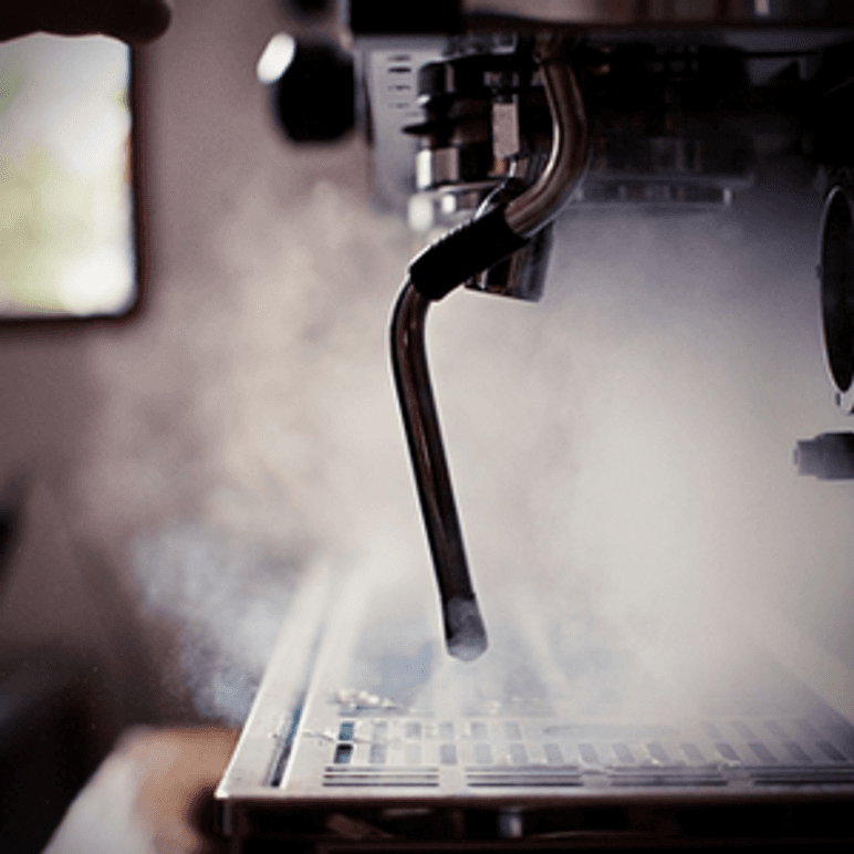 Dampfdüse eines DeLonghi-Kaffeevollautomaten