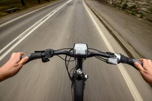 schnelles-e-bike-mit-display