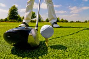 golfschlaeger-holz-oder-eisen