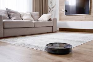 nass-trockensauger-roboter im wohnzimmer