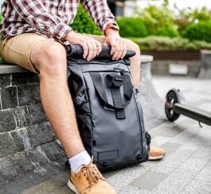 rolltop-laptop-rucksack