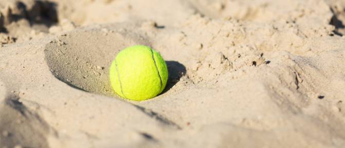 tennisbaelle sandboden