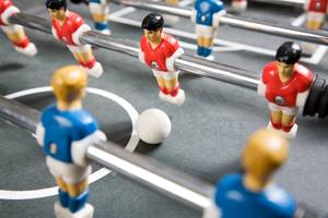 tischkicker-inkl-ball